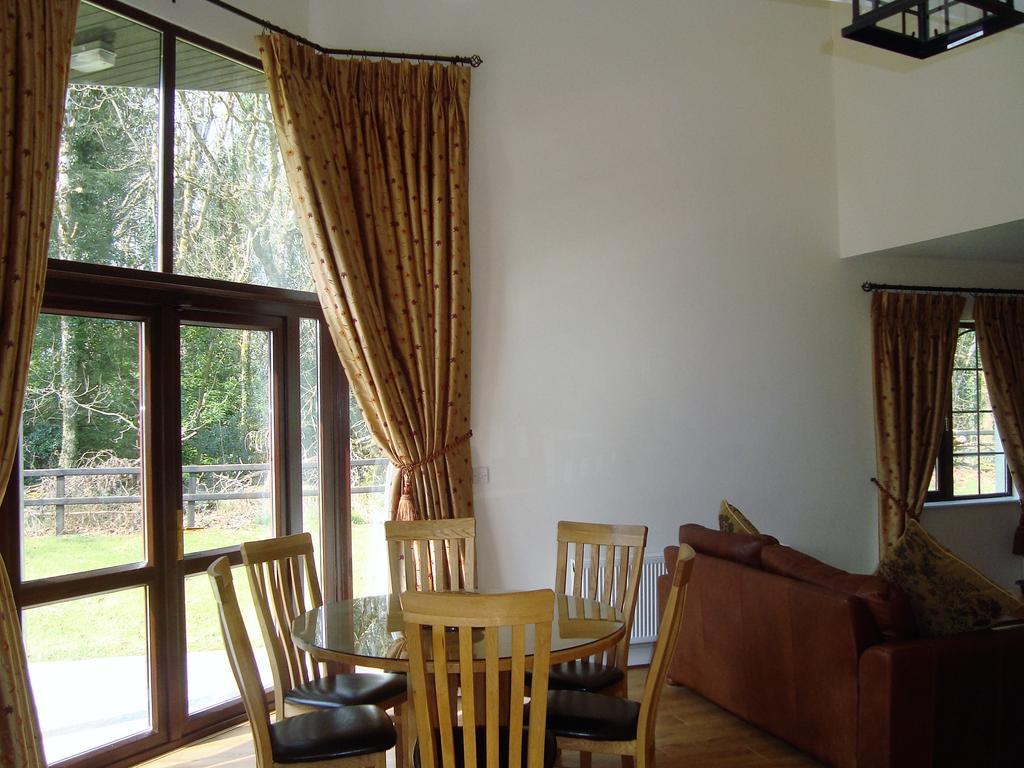 Lough Rynn Self Catering Villa Mohill ภายนอก รูปภาพ