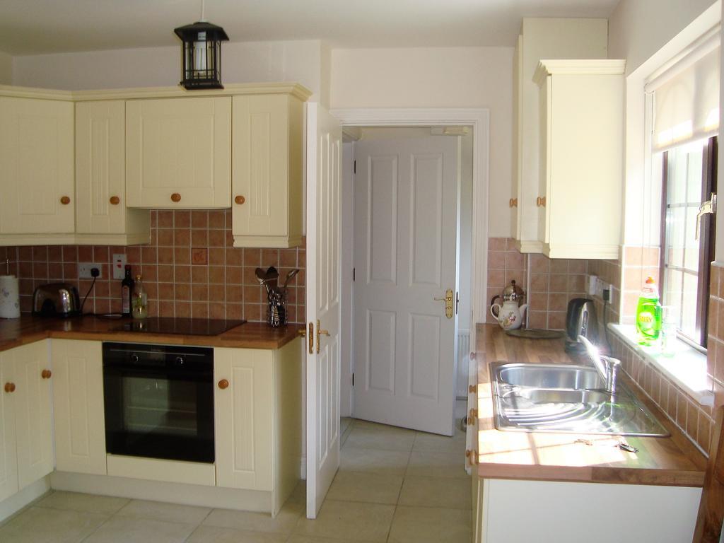 Lough Rynn Self Catering Villa Mohill ภายนอก รูปภาพ